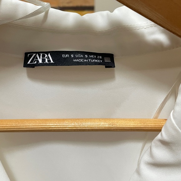 Zara Satin Effect Lapel Blouse Small - Picture 4 of 4